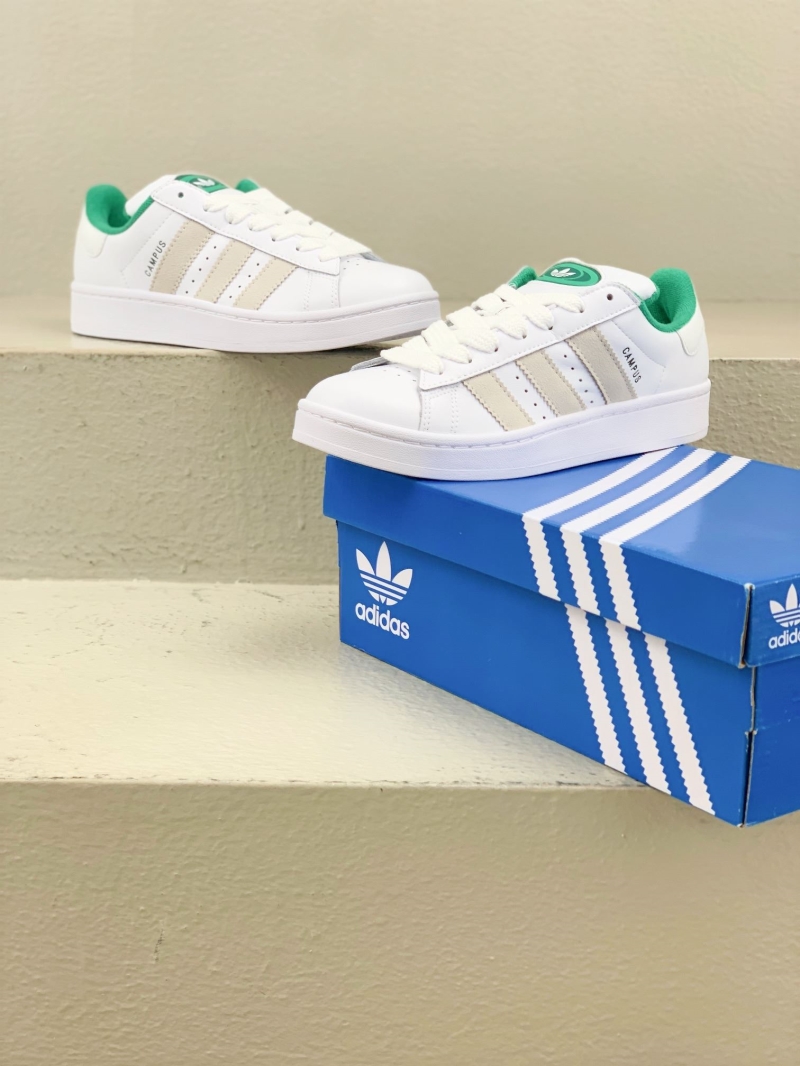 Adidas Sneakers